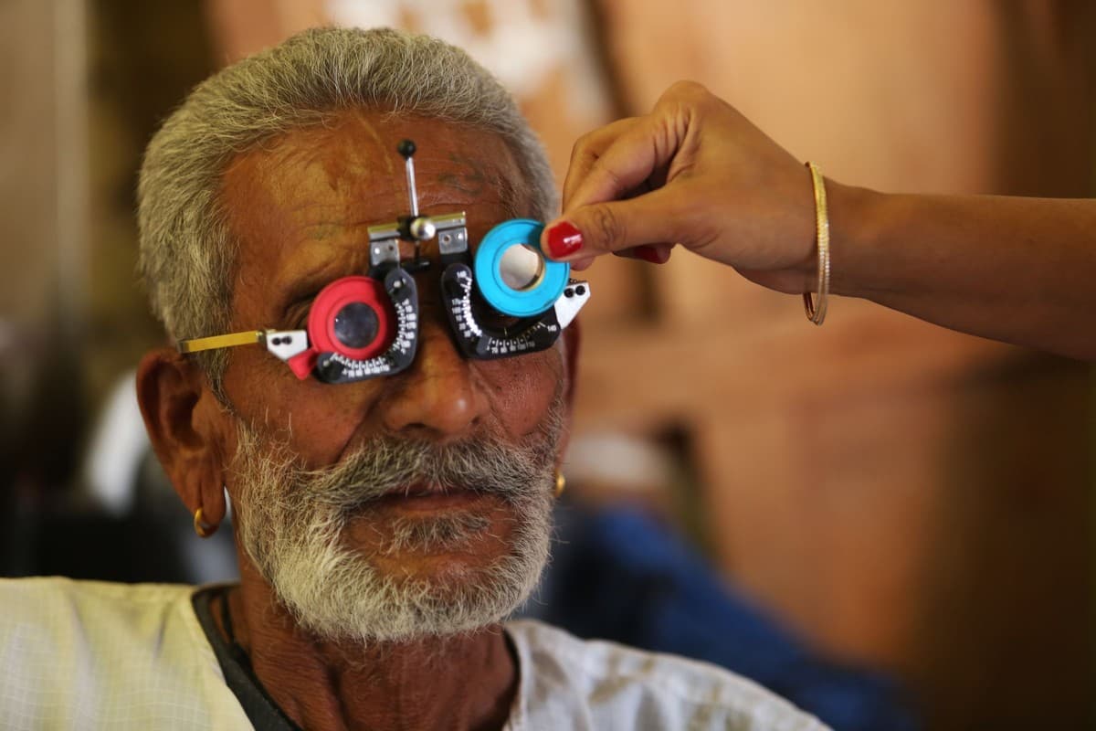 An eye examination illustrating cataract assessment